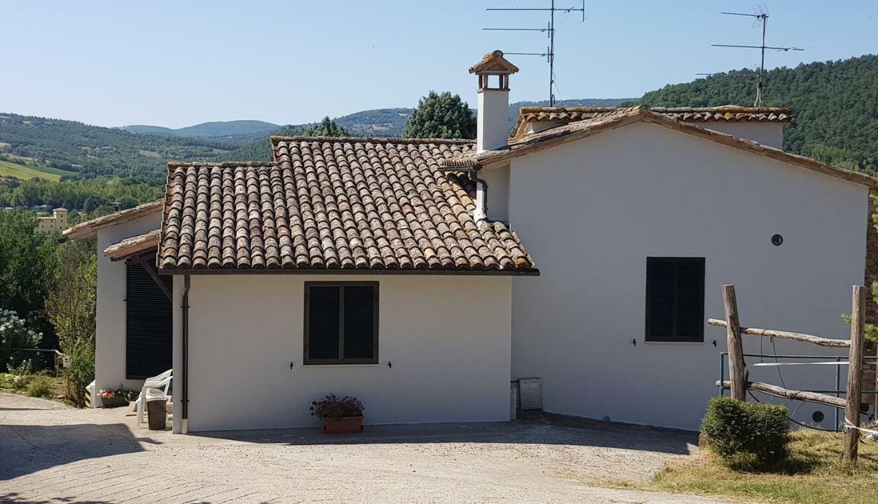 Case In Campagna Con Piscina A Todi Buitenkant foto